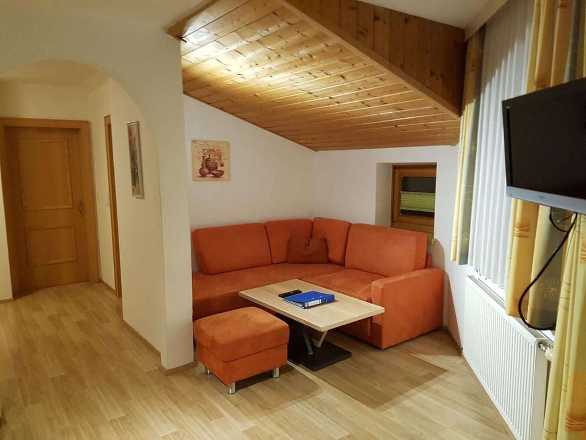 Haus Kathrin Appartement Kaprun Buitenkant foto