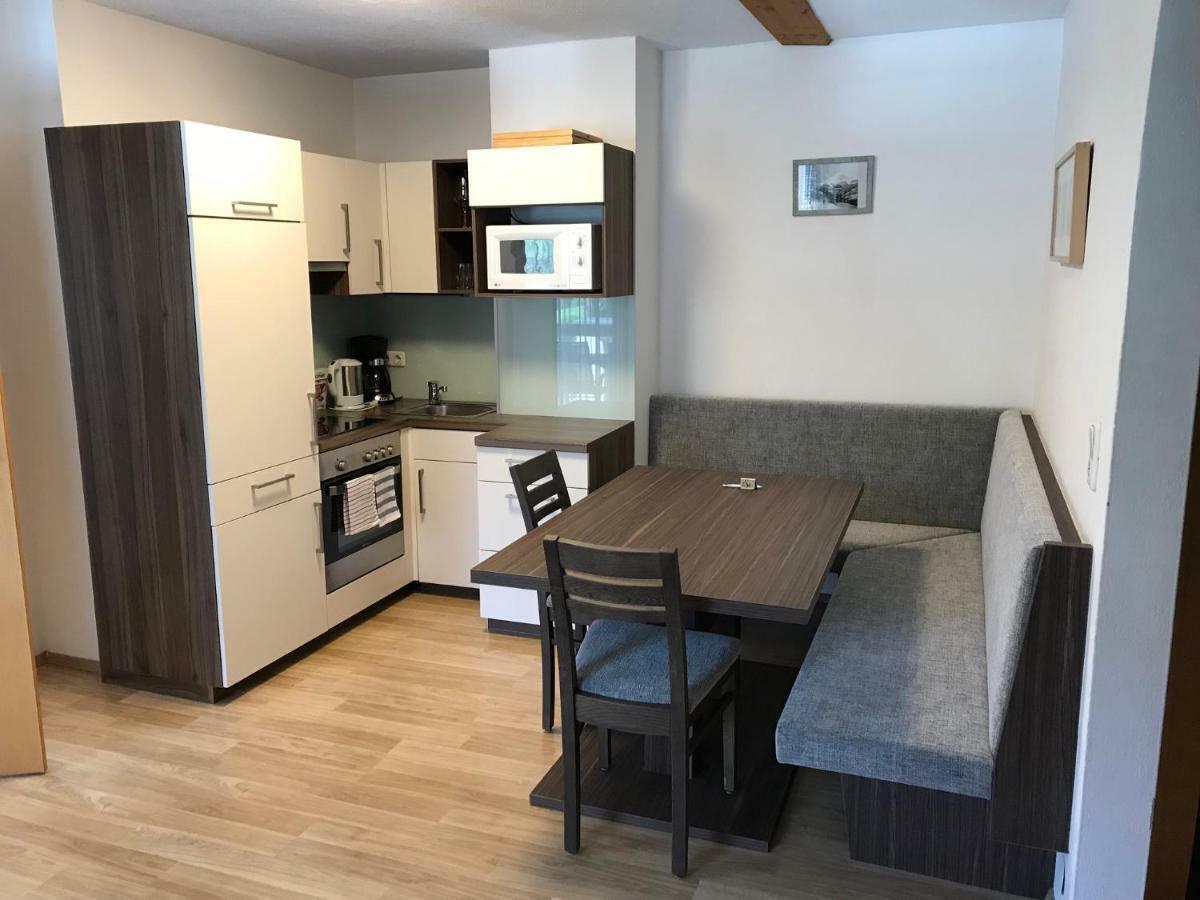 Haus Kathrin Appartement Kaprun Buitenkant foto